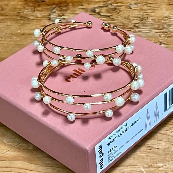 🌺🎉HP🎉🌺 NWT Cult Gaia Shanti Large Pearl Earrings - Picture 3 of 16